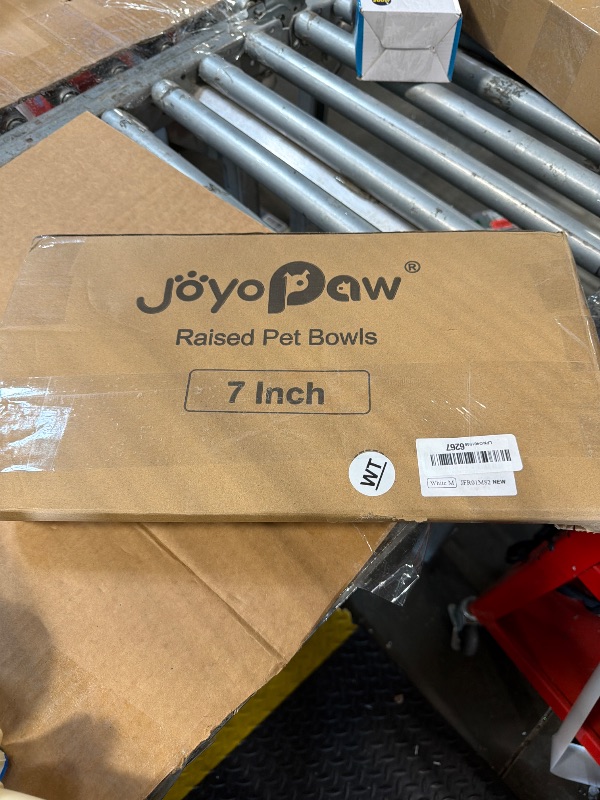 Photo 1 of ** SOLD AS IS, NO REFUND/RETURN** SEE COMMENTS!
Elevated Dog Bowls, Waterproof Raised Dog Bowl for Medium Dogs, HIPS Poly Lumber Stand with 2 Stainless Steel Bowls, Indoor & Outdoor Use (7'' Tall-40 oz Bowl, White)