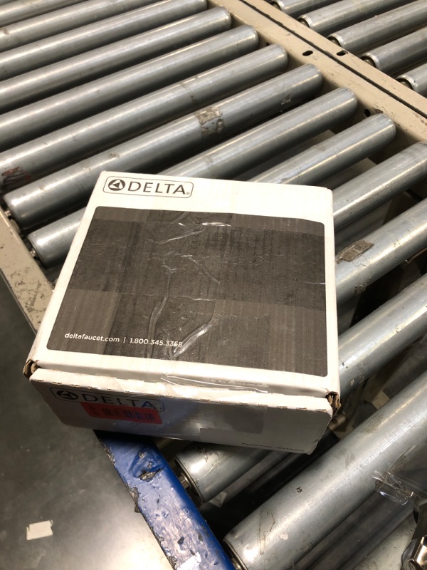 Photo 1 of *UNTESTED*
Delta Modern Dual-Function Shower Handle Trim Kit with 3-Way Integrated Diverter, Brushed Nickel Shower System Valve with Diverter, Stainless T27867-SS (Valve Not Included)