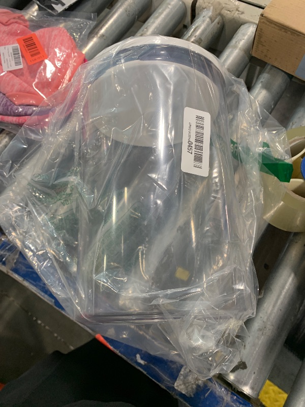 Photo 1 of *UNTESTED*
OXO Good Grips Round POP Container – Large (5.2 Qt) for flour, sugar, cereal and more | Airtight Food Storage | BPA Free | Dishwasher Safe | Clear Body,White