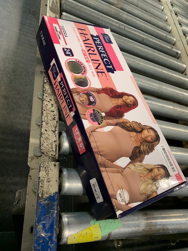 Photo 1 of ***USED*** Outre Lace Front Wig - Perfect Hair Line 13X4 - Swoop Series - Swoop 13 (DRST RED BLAZE)