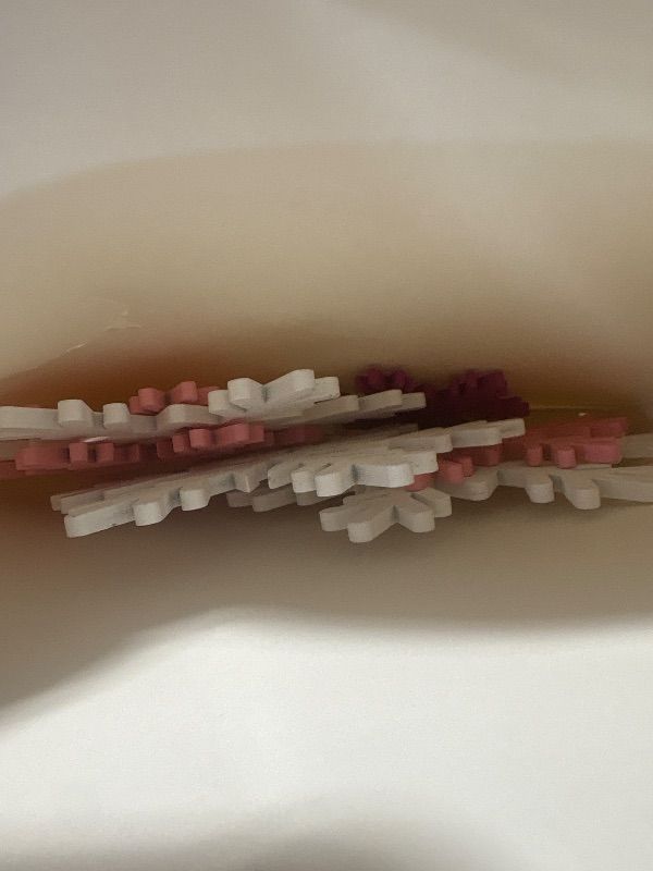 Photo 1 of **MISSING PARTS**
Bucherry 12 Pcs Wooden Snowflake Table Decor 3D Snowflake Tabletop Signs and Centerpiece for Christmas Xmas Winter Wonderland Decorations Home Party(White, Pink, Rose Red)