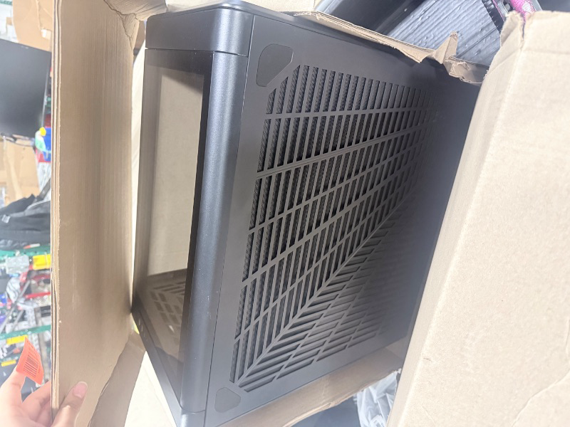 Photo 1 of **** SIMILAR*** Tower PC Case – Front Showcase Stage with Spotlight & Panoramic Glass, Supports 430mm GPUs & 360mm Radiators, PCIe 5.0 Ready, Up to 12x120mm Fans, USB-C