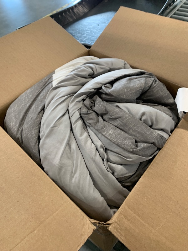 Photo 1 of **UNKNOWN SIZE OR DETAILS** BED COMFORTER