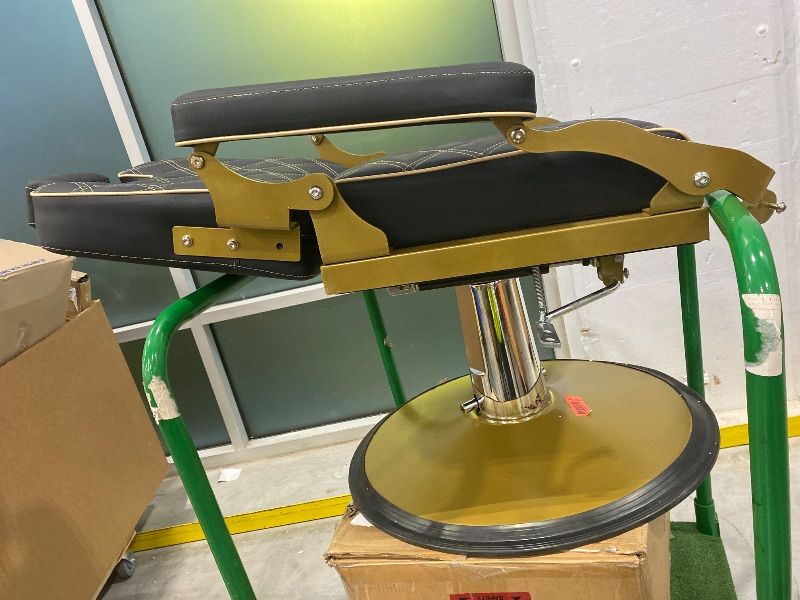 Photo 1 of *MINOR DAMAGE - USED*
Barber Chair Hair Salon Chair,Heavy Duty 700 LBS, for Hair Stylist Barber Beauty Tattoo Massage(Gold)
