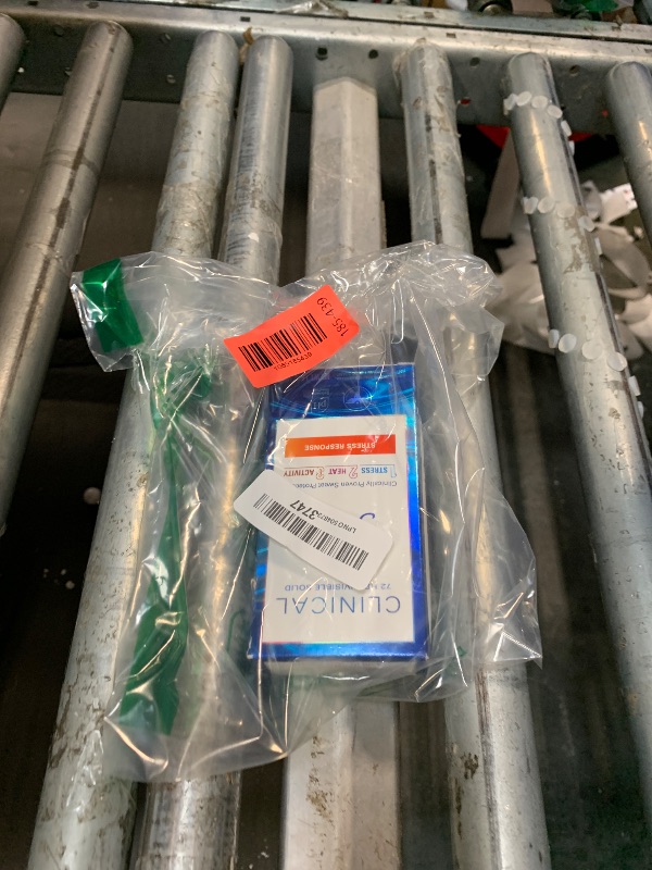 Photo 1 of ** 1 PC**Secret Clinical Strength Antiperspirant Deodorant for Women, Stress Response, 100hr Sweat & Odor Protection, 3X Stress Protection with Hyaluronic Acid, PH Balanced, Invisible Solid, 1.6 oz