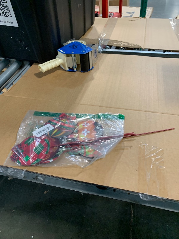 Photo 1 of ***MISSING PIECES*** Zonon 12pcs Winter Garden Decorations Winter Snowflake Metal Planter Stakes for Patio Lawn Planter Pot Xmas Nutcracker Gingerbread Yard Stake Signs Outdoor Lawn Decor Party Favor(Ball)