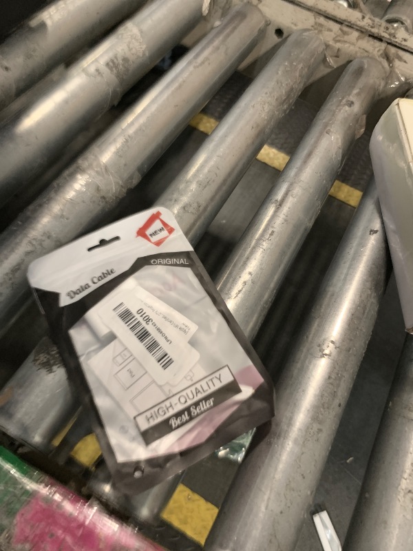 Photo 1 of [Apple MFi Certified] Apple Lightning to HDMI Adapter for iPhone to TV, Lightning Digital AV Adapter 1080P Video & Audio Sync Screen Converter for iPhone 14 13 12 11 XS XR X to HDTV Projector Monitor