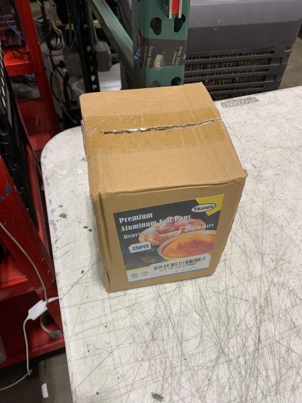 Photo 1 of 25 Pack Disposable 4 Inch Mini Pie Tins with Lids 8 Oz Golden Aluminum Pie Pan Tins for Baking Tarts, Cakes, and Quiche Ideal for Parties and Weddings-black