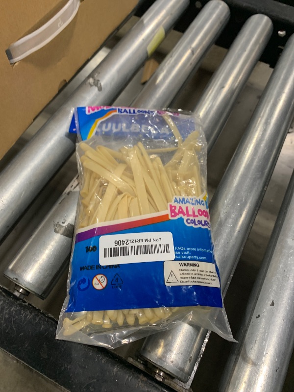 Photo 1 of 100Pcs clear 260 Balloons Clear Long Skinny Latex Balloon for Animal Ballons, Premium Quality Balloons for Beginners Baloons Making Kid's Carnivals Party Decoartion