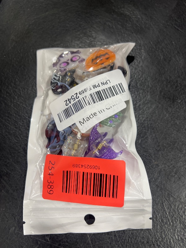 Photo 1 of 12 Pcs Halloween Hair Claw Clips,Cute Pumpkin?Ghost?Bat?Spiderweb and Hat Designs Halloween Hair Claws Strong Hold Jaw Clip Mini Hair Clips for Women Girls Hair Accessories