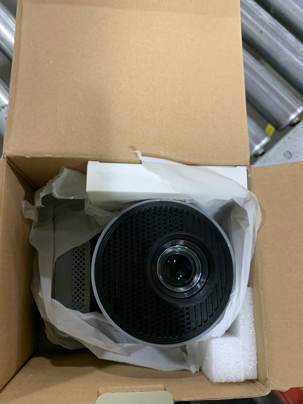 Photo 1 of ?Electric Focus?Magcubic Mini Projector 4K Support, Smart Projector with WiFi 6 and Bluetooth 5.4, 5W Soundbase Speaker, 180° Rotation, Portable Proyector for Home Theater