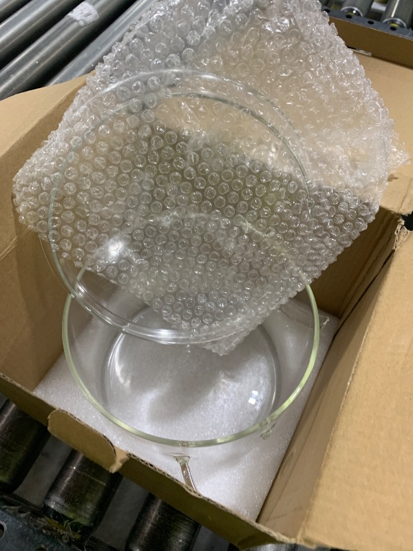 Photo 1 of 1.9L/64 fl. oz. Clear Glass Pot with Lid Saucepan Heat Resistant Glass Stove and Pan with Lid Soup, Milk, Baby Food, Pasta