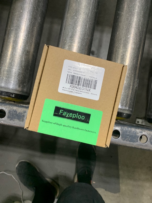 Photo 1 of #10 x 5/8" Flat Head Wood Screws (50 pcs), 18-8 (304) Stainless Steel, Phillips Drive Flat Head Self Tapping Screws, Black Oxide Coated Sheet Metal Screws, Fayeploo (with Phillips Driver Bit)