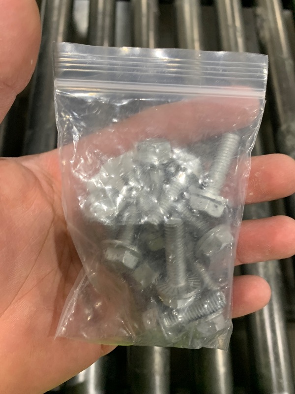 Photo 1 of (12 PCS) 551696 Exhaust Manifold Header Bolt Kit for LS Series Engines LS1 LS2 LS3 LSX LT – Grade 10.9 Steel LS Header Bolts Replacement Set