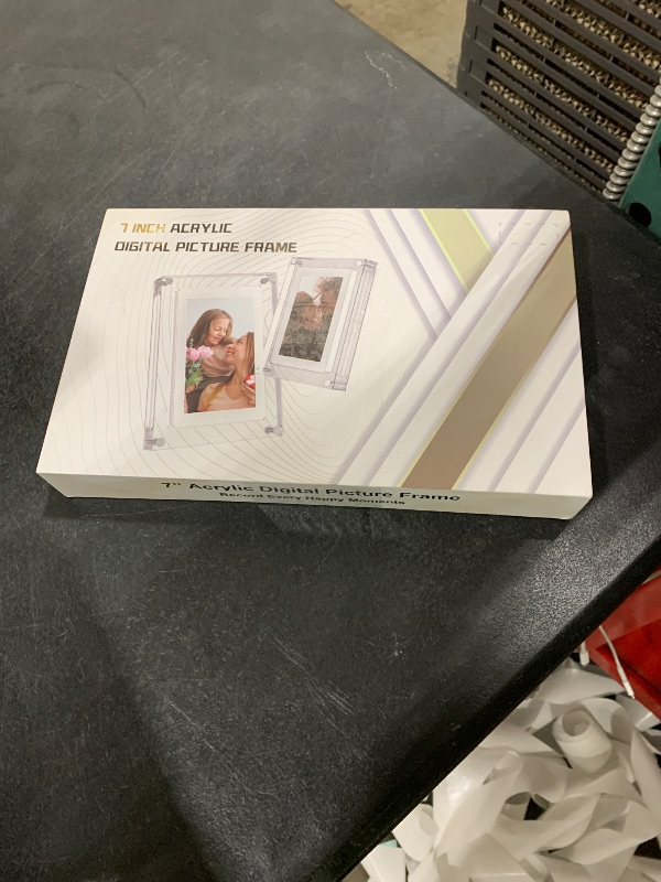 Photo 1 of 7-inch Digital Picture Frame,Acrylic Video Frame with Auto Rotate Playback, 2GB Internal Memory and 1500mAh Battery, Supports 1024 * 600 Resolution, Ideal Desktop Decorations