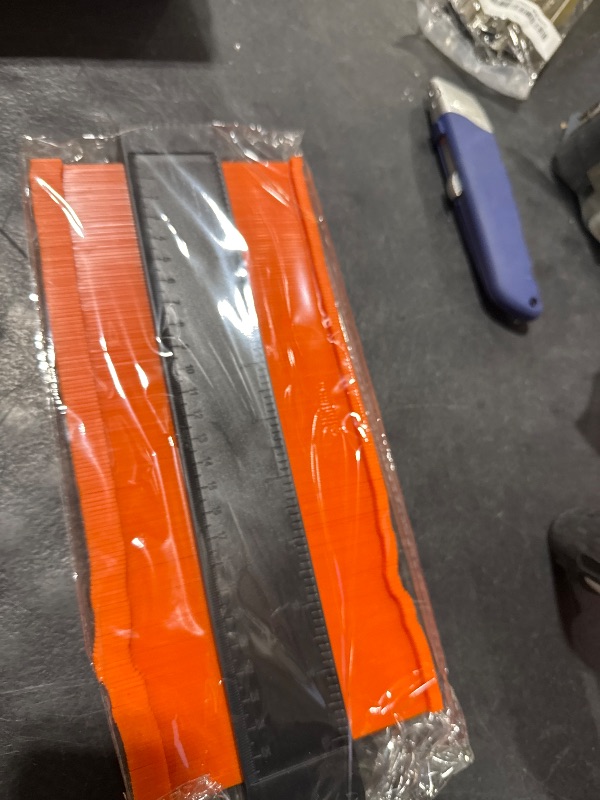 Photo 1 of 10 Inch Super Gauge Shape and Outline Tool, Contour Gauge Profile Tool with Lock, Measuring Tools Shape Duplicator Woodworking Tools