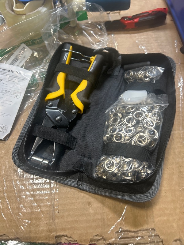 View 2 of ****SIMILAR ITEM****
XOOL 2-in-1 Grommet Tool Kit, 1/2" & 3/8" 12mm&10mm Twist-Change Heads, Leathercraft Punching Tool with Magnetic System for Canvas, Leather, Tarps, DIY - 400PCS Grommets & Washers Included