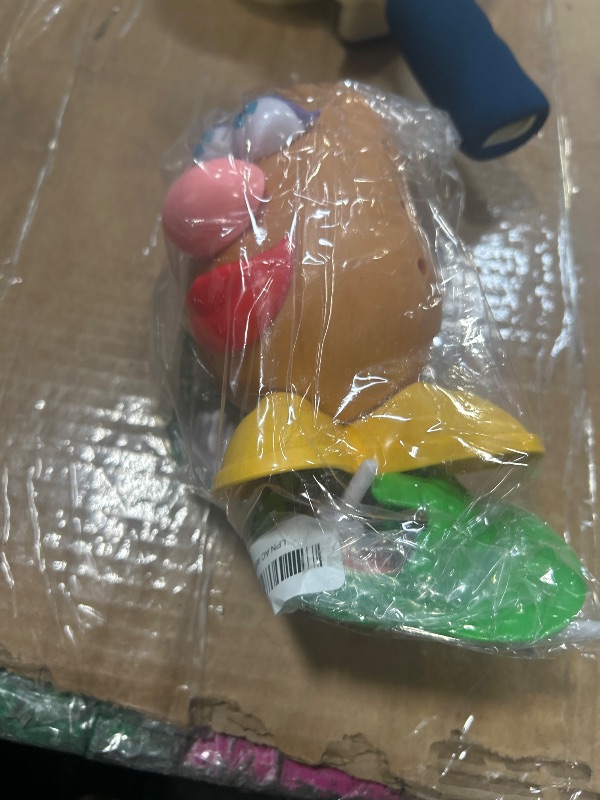 Photo 1 of *****ITEM SIMILAR****
Mss Potato Head Action Figure Toys for Kis 3+, 12 Parts and Pieces for Assemble