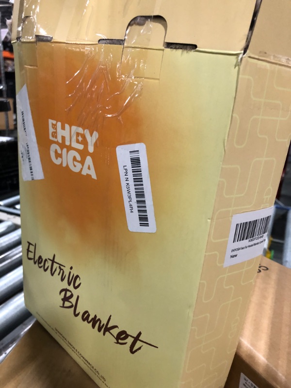 Photo 1 of **MISSING CORD AND CONTROL**
EHEYCIGA Electric Heated Blanket Throw Faux Fur, 10 Hours Auto Shut Off 9 Heating Levels Heating Blanket Throw, Soft Warm Heated Blanket Fast Heating Camel, Faux Fur & Sherpa