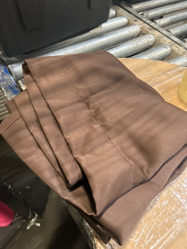 Photo 1 of ****SIMILAR ITEM****
BLUENILEMILLS Egyptian Cotton Premium Pillowcase Set, 650 Thread Count, Sateen Weave, Ultra-Soft, Breathable, All-Season, Luxurious, Solid - Standard, Chocolate