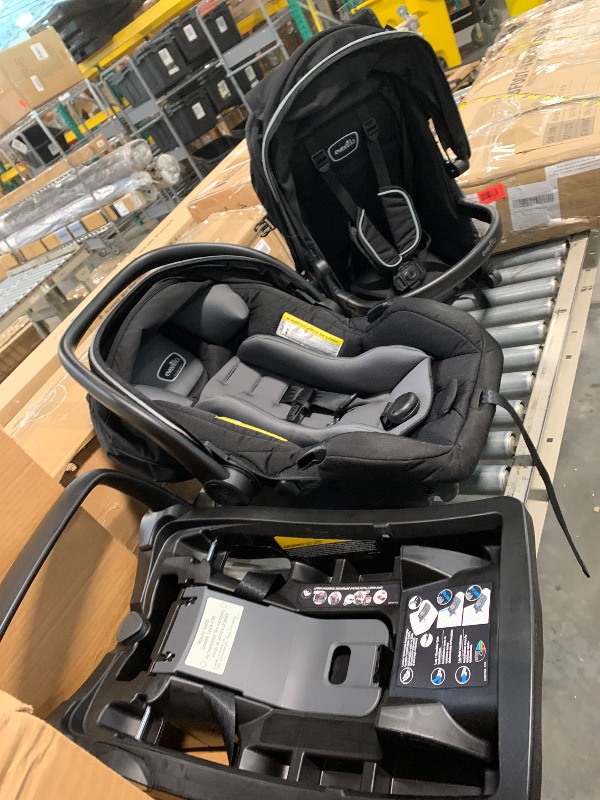 Photo 1 of *USED*
Pivot Xpand Modular Travel System with LiteMax Infant Car Seat with Anti-Rebound Bar (Ayrshire Black)