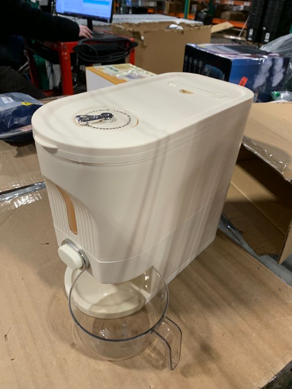 Photo 1 of *MINOR DAMAGE - USED*
IEEK Rice Dispenser and Grain Container Storage with Lid,Rice Container with Measuring Cup,Moisture Proof Household Cereal Dispenser Bucket for Kitchen Soybean Corn Oatmeal,12Lbs