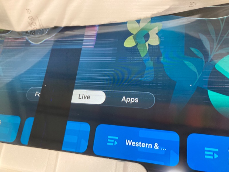 Photo 1 of **BROKEN SCREEN** **SALE FOR PARTS**
Samsung 65-Inch Class QLED Q7F Series Samsung Vision AI Smart TV (2025 Model, 65Q7F) Quantum HDR, Object Tracking Sound Lite, Q4 AI Gen1 Processor, 4K upscaling, Gaming Hub, Alexa Built-in