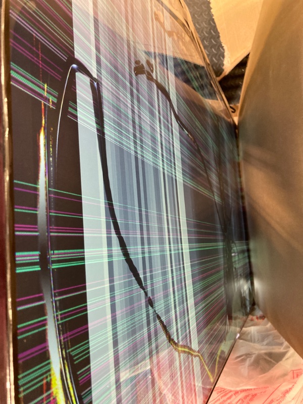 Photo 1 of **broken screen** **sale for parts**
Roku Smart TV 2025 – 50-Inch Select Series, 4K HDR TV – RokuTV with Enhanced Voice Remote – Flat Screen LED Television with Wi-Fi for Streaming Live Local News, Sports, Family Entertainment