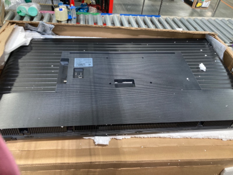 Photo 1 of **broken screen** **sale for parts**
Samsung 58-Inch Class Crystal UHD U8000F 4K Smart TV (2025 Model) Endless Free Content, Crystal Processor 4K, MetalStream Design, Knox Security, Alexa Built-in