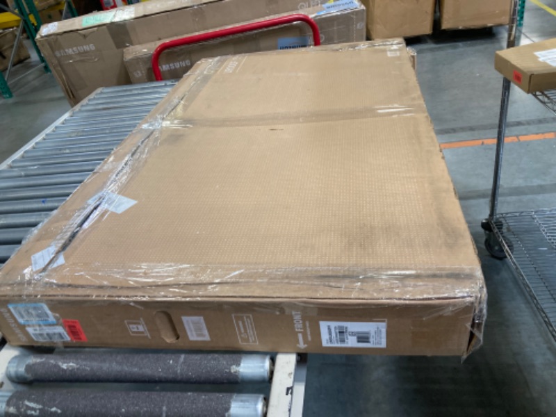 Photo 1 of **broken screen** **sale for parts**
Samsung 58-Inch Class Crystal UHD U8000F 4K Smart TV (2025 Model) Endless Free Content, Crystal Processor 4K, MetalStream Design, Knox Security, Alexa Built-in