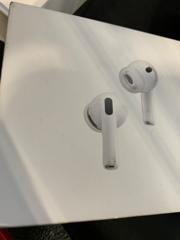 Photo 1 of *USED*
Apple AirPods Pro 3 Wireless Earbuds, Active Noise Cancellation, Live Translation, Heart Rate Sensing,Hearing Aid Feature,Bluetooth Headphones,Spatial Audio, High-Fidelity Sound, USB-C Charging, White