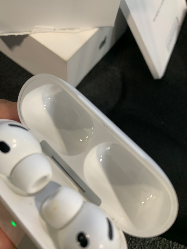 Photo 1 of *USED*
Apple AirPods Pro 3 Wireless Earbuds, Active Noise Cancellation, Live Translation, Heart Rate Sensing,Hearing Aid Feature,Bluetooth Headphones,Spatial Audio, High-Fidelity Sound, USB-C Charging, White