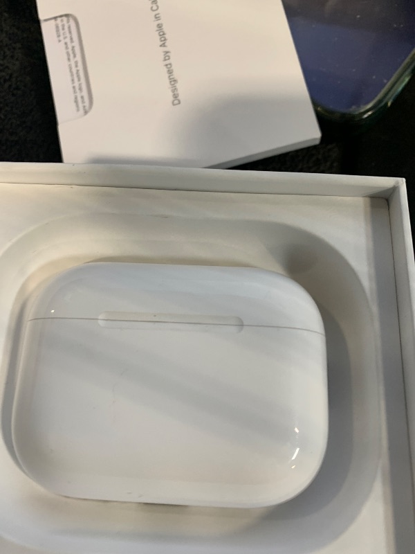 Photo 1 of *USED*
Apple AirPods Pro 3 Wireless Earbuds, Active Noise Cancellation, Live Translation, Heart Rate Sensing,Hearing Aid Feature,Bluetooth Headphones,Spatial Audio, High-Fidelity Sound, USB-C Charging, White