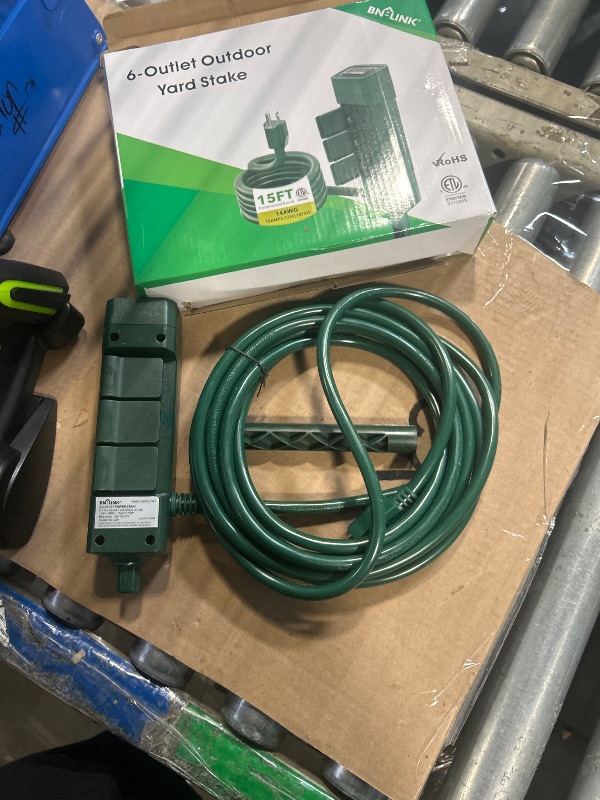 View 2 of **RETAIL: $23.45**
BN-LINK 15ft Outdoor Extension Cord Waterproof with Power Stake, 6-Outlet Power Strip Weatherproof, 14/3 SJTW Heavy Duty Power Cord for Outdoor String Lights and Christmas Decorations, ETL