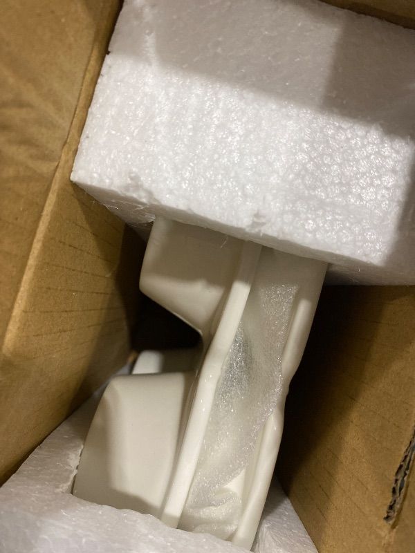 Photo 1 of *USED*
Hiceeden 2 Pack 4-Cup Ceramic Muffin Pan, Nonstick Muffin Tin with Handle, Ceramic Cupcake Baking Pans with Embossed Pattern for Muffin, Cupcake, White, 7.5" x 7" x 1.6"