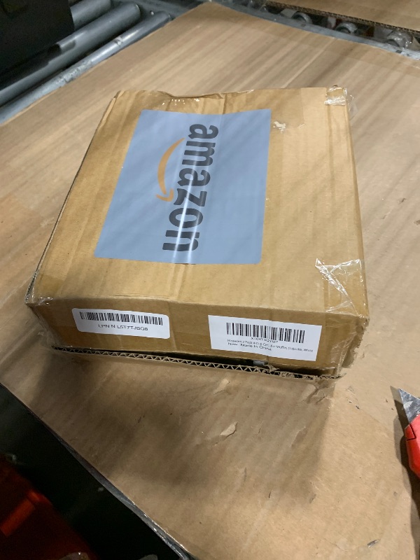 Photo 1 of *USED*
Hiceeden 2 Pack 4-Cup Ceramic Muffin Pan, Nonstick Muffin Tin with Handle, Ceramic Cupcake Baking Pans with Embossed Pattern for Muffin, Cupcake, White, 7.5" x 7" x 1.6"