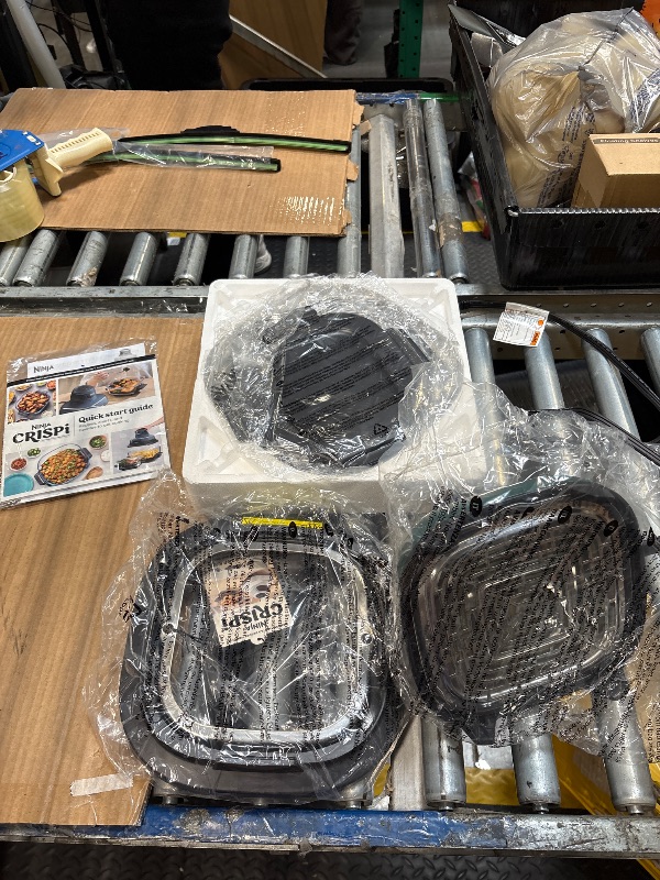 Photo 1 of *MINOR DAMAGE - USED*
Ninja Crispi 5-in-1 Glass Air Fryer | 450°F, Nontoxic, 4QT & 6-Cup Containers & Lids | Microwave, Freezer, Dishwasher Safe | Max Crisp, Air Fry, Bake, Recrisp, Keep Warm | Brit. Racing Green, FN103BF