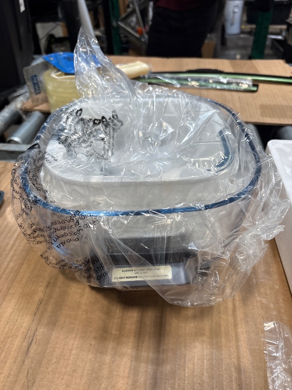 Photo 1 of *MINOR DAMAGE - USED*
Ninja Crispi 5-in-1 Glass Air Fryer | 450°F, Nontoxic, 4QT & 6-Cup Containers & Lids | Microwave, Freezer, Dishwasher Safe | Max Crisp, Air Fry, Bake, Recrisp, Keep Warm | Brit. Racing Green, FN103BF