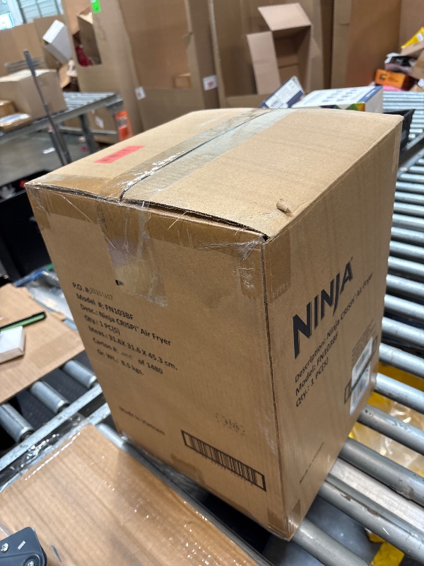 Photo 1 of *MINOR DAMAGE - USED*
Ninja Crispi 5-in-1 Glass Air Fryer | 450°F, Nontoxic, 4QT & 6-Cup Containers & Lids | Microwave, Freezer, Dishwasher Safe | Max Crisp, Air Fry, Bake, Recrisp, Keep Warm | Brit. Racing Green, FN103BF