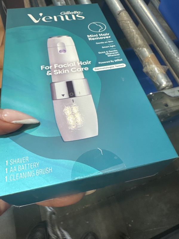Photo 1 of *****FACTORY SEALED***** Braun Smart IPL, Skin i·Expert Pro 7: at Home Laser Hair Removal for Women and Men, Permanent Visible Hair Reduction, with Free App, Vanity Case, Venus Razor, 2 Smart Heads, Facial Trimmer, IPL7219