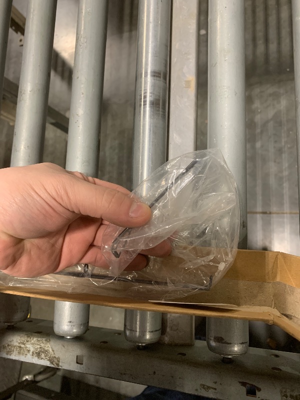 Photo 1 of ***End Is Broken Off*** PENN Battalion II 7’ Inshore/Nearshore Spinning Rod; 1-Piece Fishing Rod, 15-30lb Line Rating, Heavy Rod Power, Fast Action, 3/4-2 1/2 oz. Lure Rating,Black/Gold