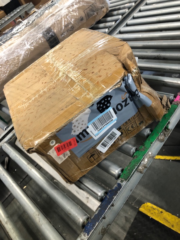 Photo 1 of *** ONLY ONE RUBBER PAD FOR THE AIR JACK **** VEVOR Air Jack, 5 Ton/11000 lbs, 4-10 S Pneumatic Lifting Jack with Heightened Column & Adjustable Handle, Easy-to-Lift & Space-Saving Jack with Thick Rubber Pad, Fits for Sedan, SUV, Pickup Truck