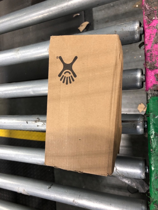 Photo 1 of ** DENTED*
Hydro Flask All Around Tumbler Press-in Lid, Insulated Travel Mug, Stainless Steel Coffee Cup 20 Oz White