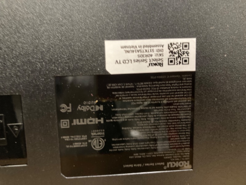 Photo 1 of *****SOLD AS PARTS - BROKEN SCREEN***Roku Smart TV 2025 – 40-Inch Select Series, 1080p Full HD TV – Roku TV with Voice Remote – Flat Screen LED Television with Wi-Fi for Streaming Live Local News, Sports, Family Entertainment