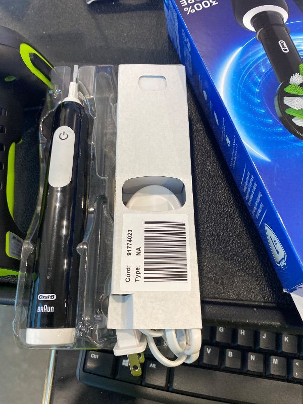 Photo 1 of ***MISSING HEAD*** Oral-B Pro 1000 Rechargeable Electric Toothbrush, Black