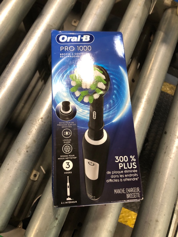 Photo 1 of ***MISSING HEAD*** Oral-B Pro 1000 Rechargeable Electric Toothbrush, Black