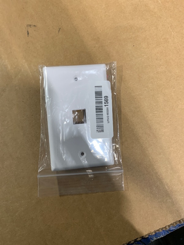 Photo 1 of ***ONLY ONE9**/*

 Ethernet Wall Outlet Cat6 Plate RJ45 Coupler Keystone Jack Female to Female Gifts Network Blue 1 Port Inline Connector with Low Voltage Mounting Bracket Internet Interconnect Panels Cable