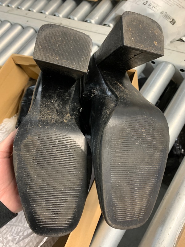 Photo 1 of ***(HEAVILY USED/ MINOR DAMAGE)***Steve Madden Women's Livah Knee High Boot, Black, 7.5