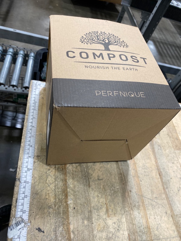 Photo 1 of ***MISSING LID***
Perfnique Kitchen Compost Bin, 1.3 Gallon Countertop Compost Bin with Lid, Indoor Compost Bucket Includes Inner Bucket Liner and Carbon Filter, Small Compost Bin (Without Bags, Cream)