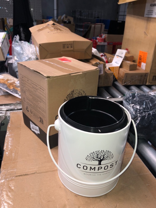 Photo 1 of ***MISSING LID***
Perfnique Kitchen Compost Bin, 1.3 Gallon Countertop Compost Bin with Lid, Indoor Compost Bucket Includes Inner Bucket Liner and Carbon Filter, Small Compost Bin (Without Bags, Cream)